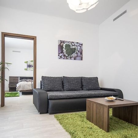 Apartman Dolni Namesti ออลอโมตซ์ ภายนอก รูปภาพ