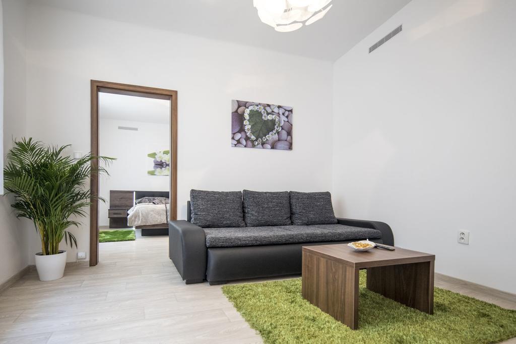 Apartman Dolni Namesti ออลอโมตซ์ ภายนอก รูปภาพ